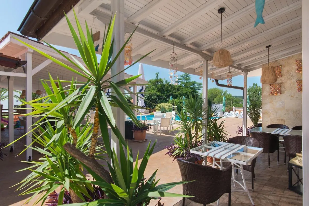 Hotel Семеен Хотел Golden Place Sozopol